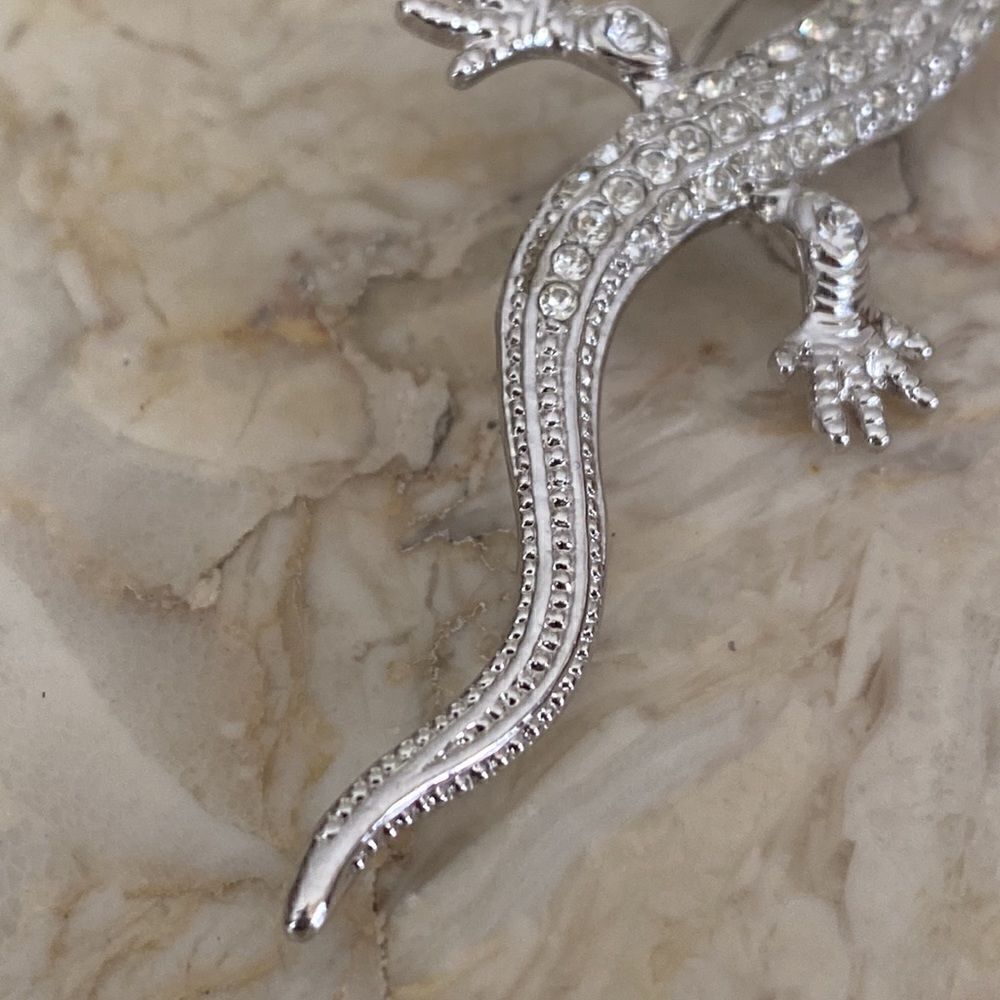 Silver Tone Crystals Salamander Brooch - Picture 6 of 8